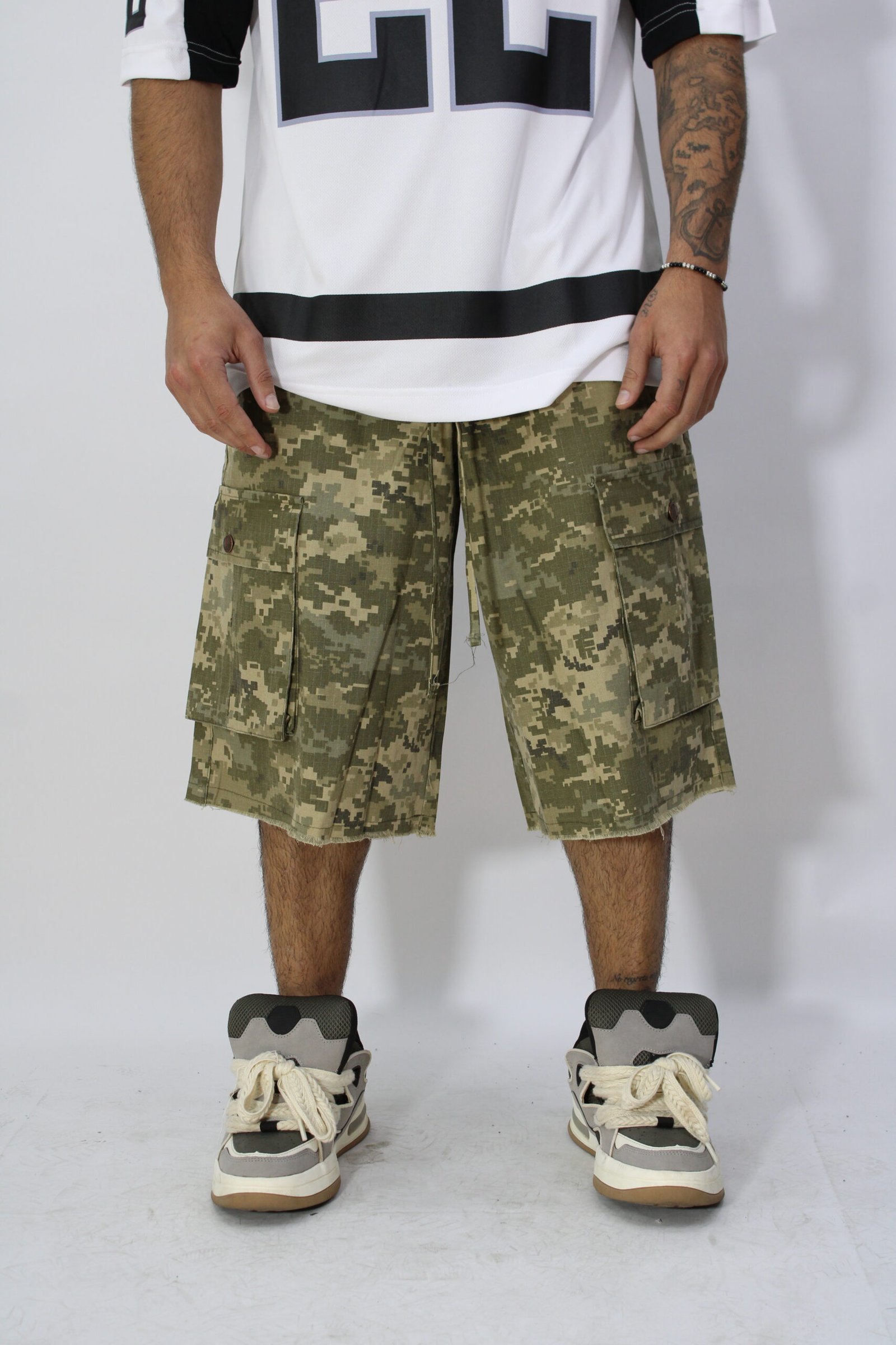 DIGICAMO CARGO SHORTS
