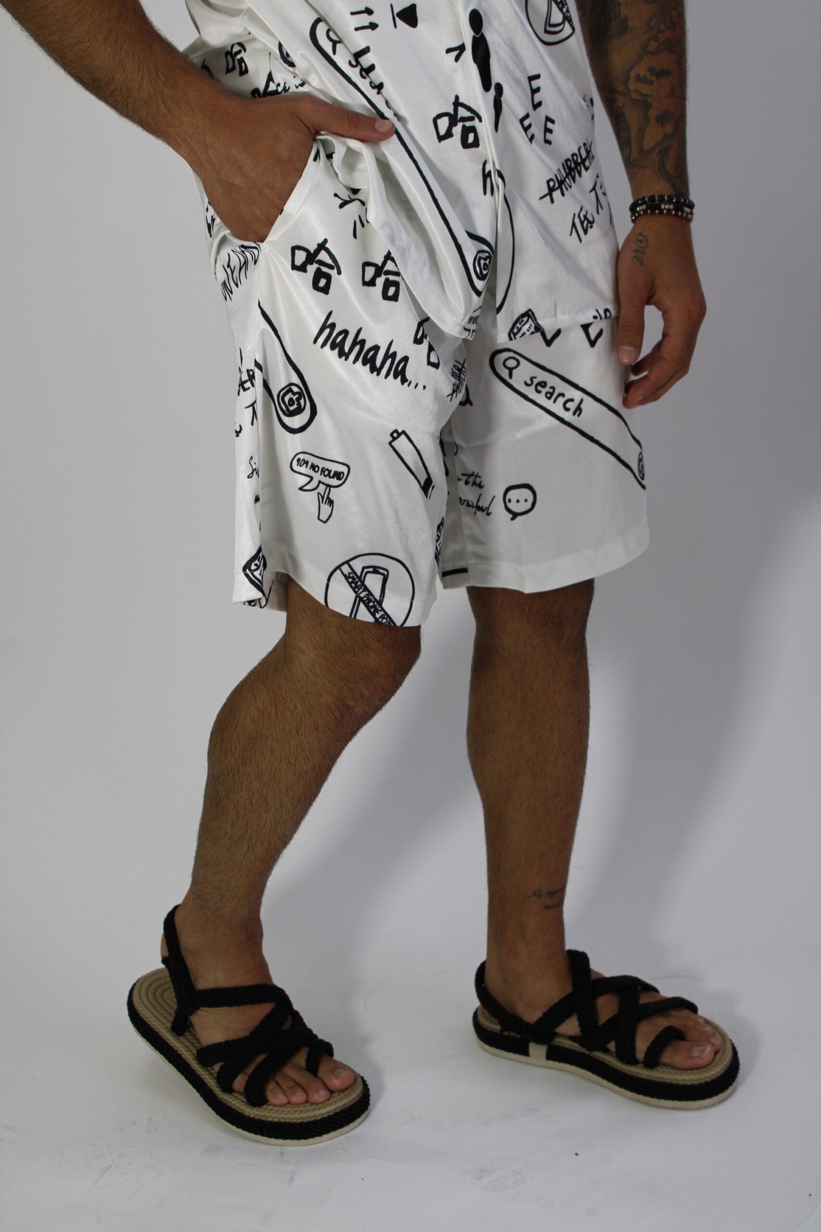 SMILEY SHORTS WHITE