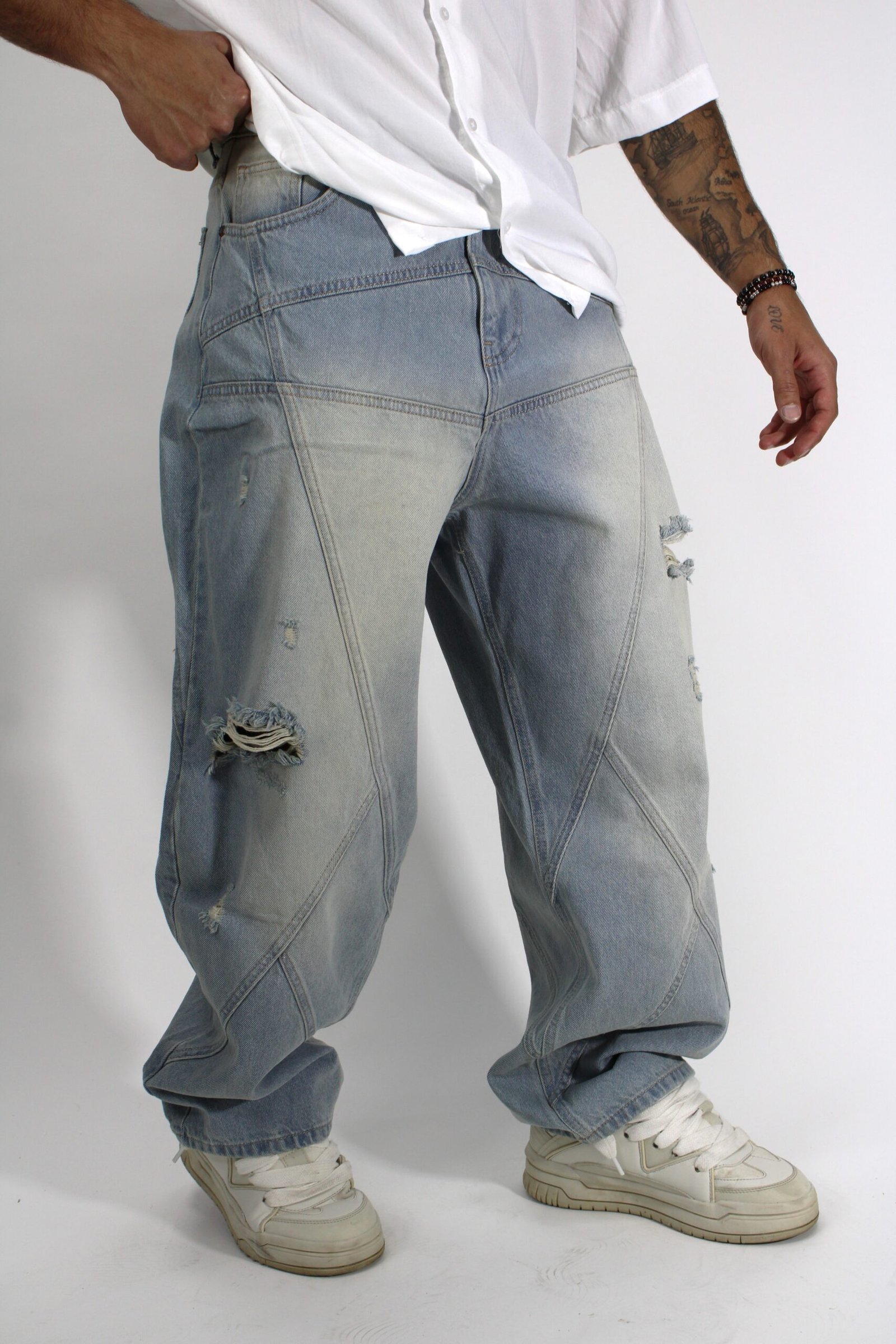 CROSSCUT BAGGY JEANS