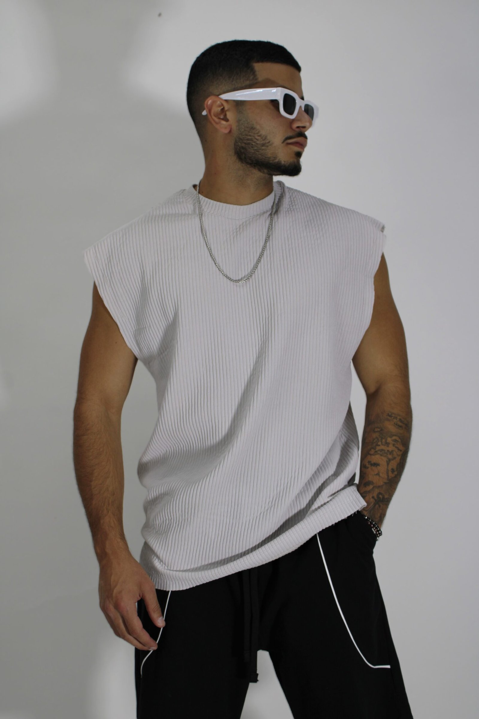 SOFT CORDUROY SLEEVELESS